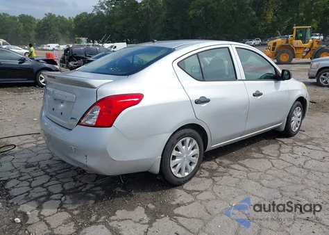 2014 Nissan Versa 1.6 S+ из США, поврежденный, VIN 3N1CN7AP2EL838417